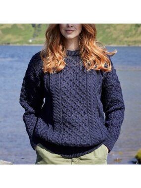 NEW The Irish Store Navy Blue Fisherman Lightweight Crewneck Heritage Sweater M